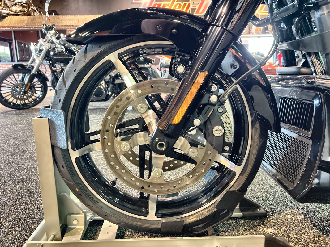 Road Glide®