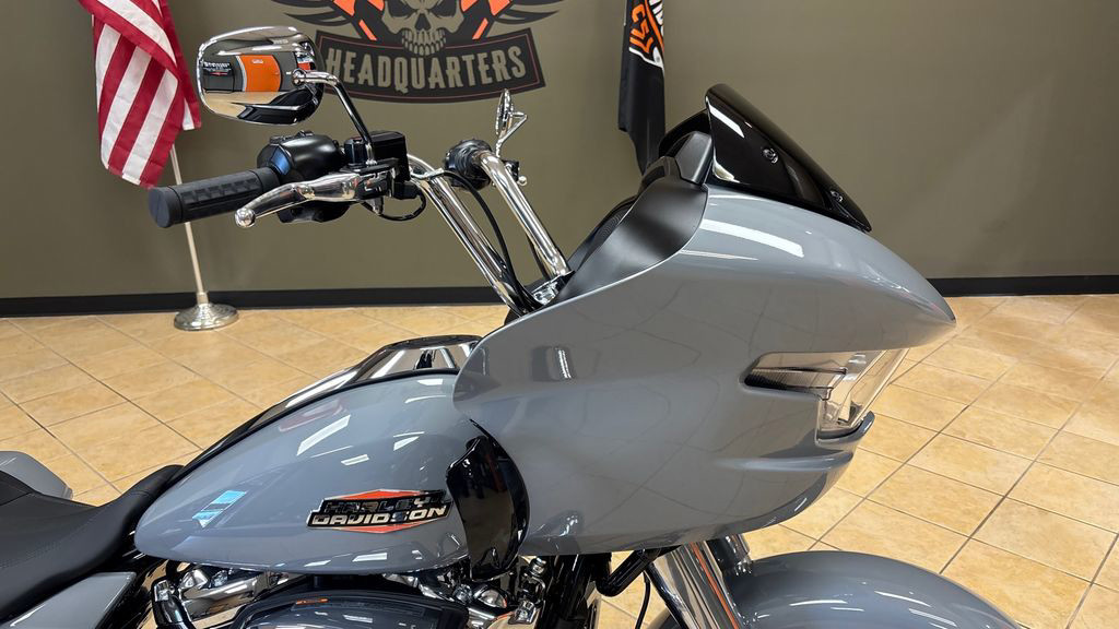 Road Glide®