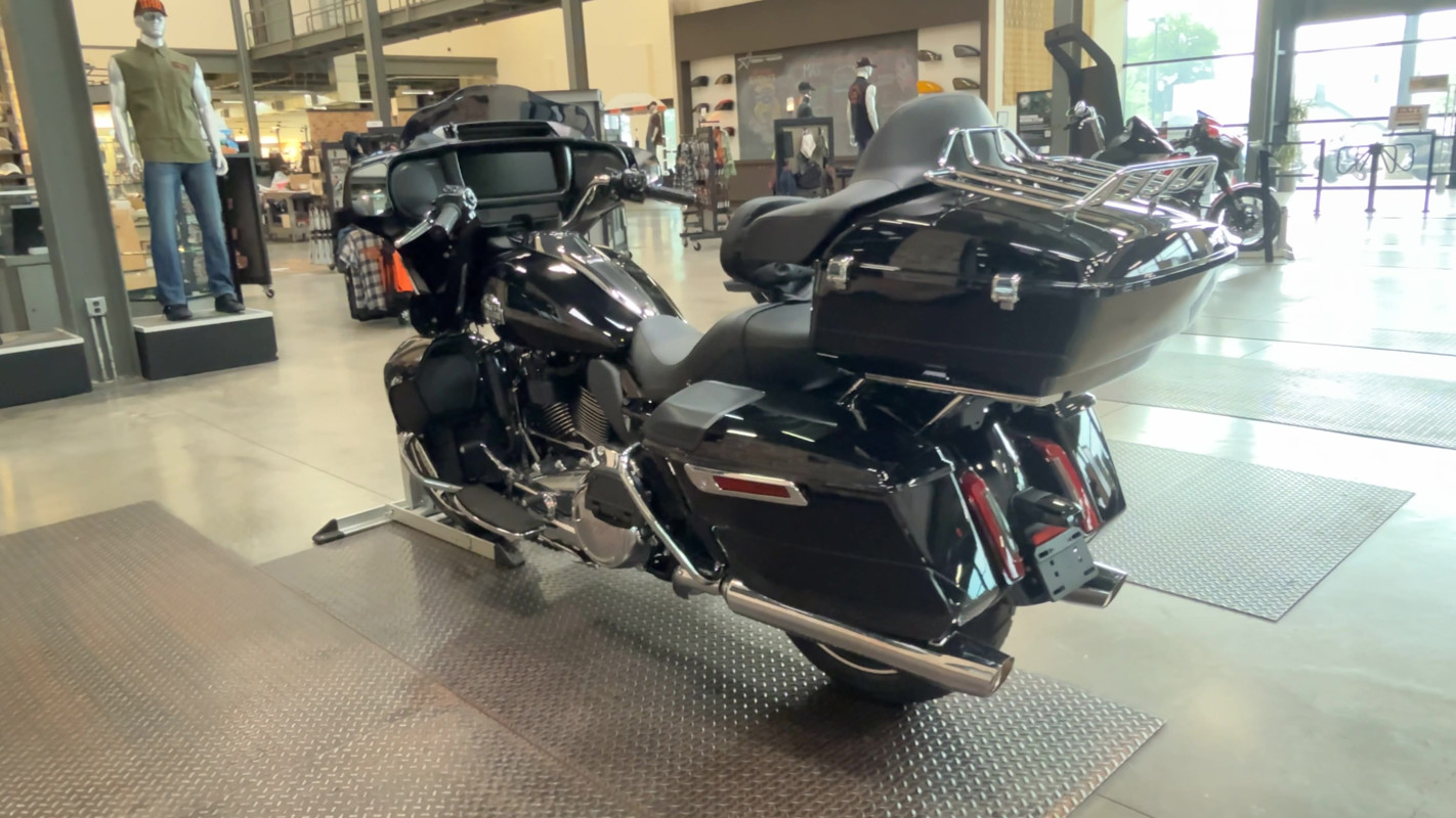 Street Glide® Ultra