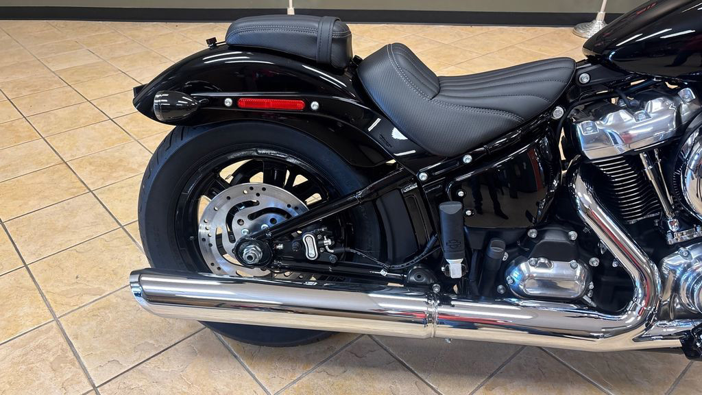 Street Bob®