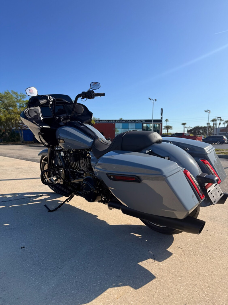 Road Glide®
