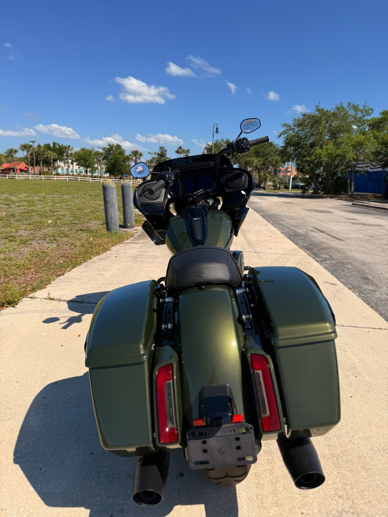 Road Glide®