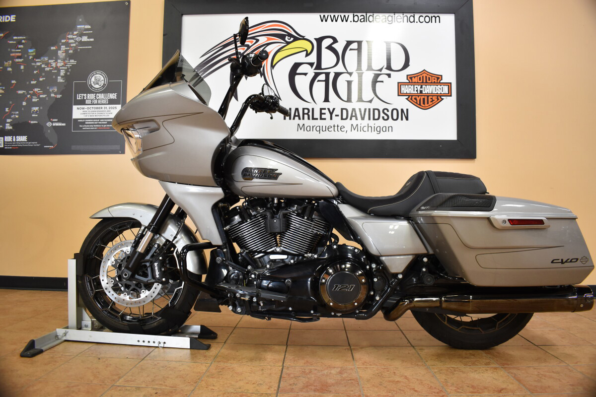 CVO® Road Glide®