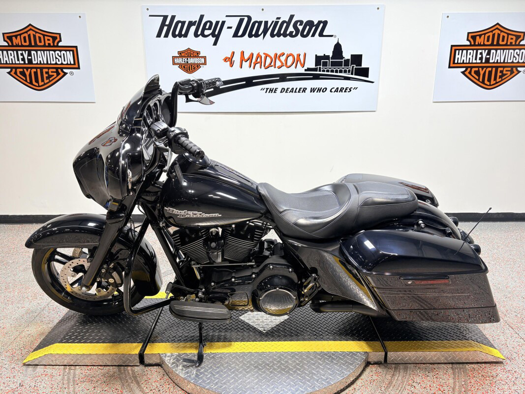 Street Glide® Special