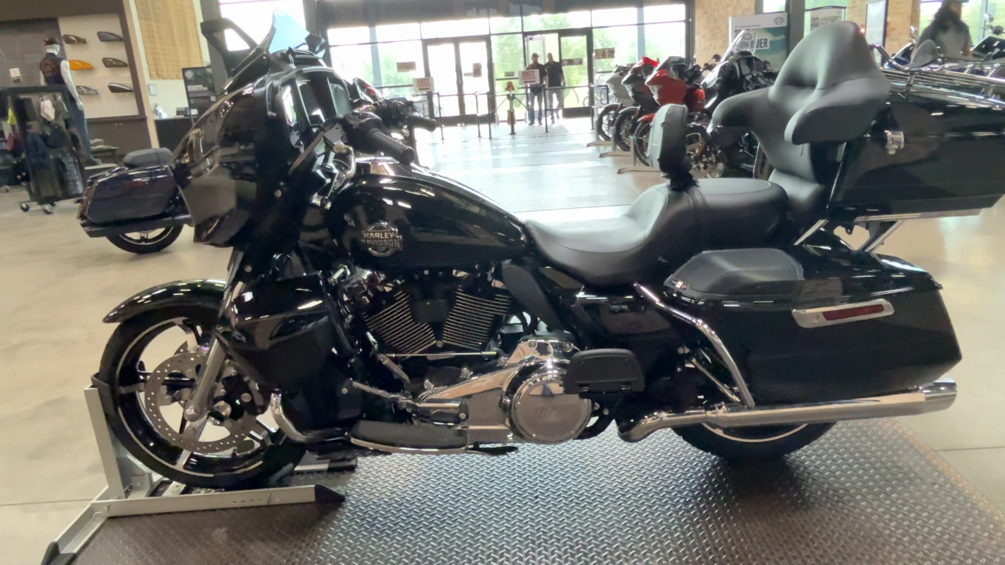 Street Glide® Ultra