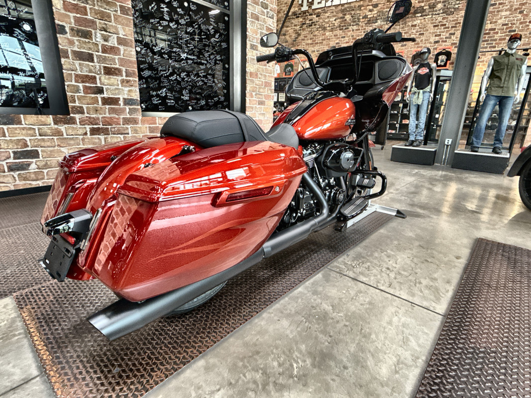 Road Glide®