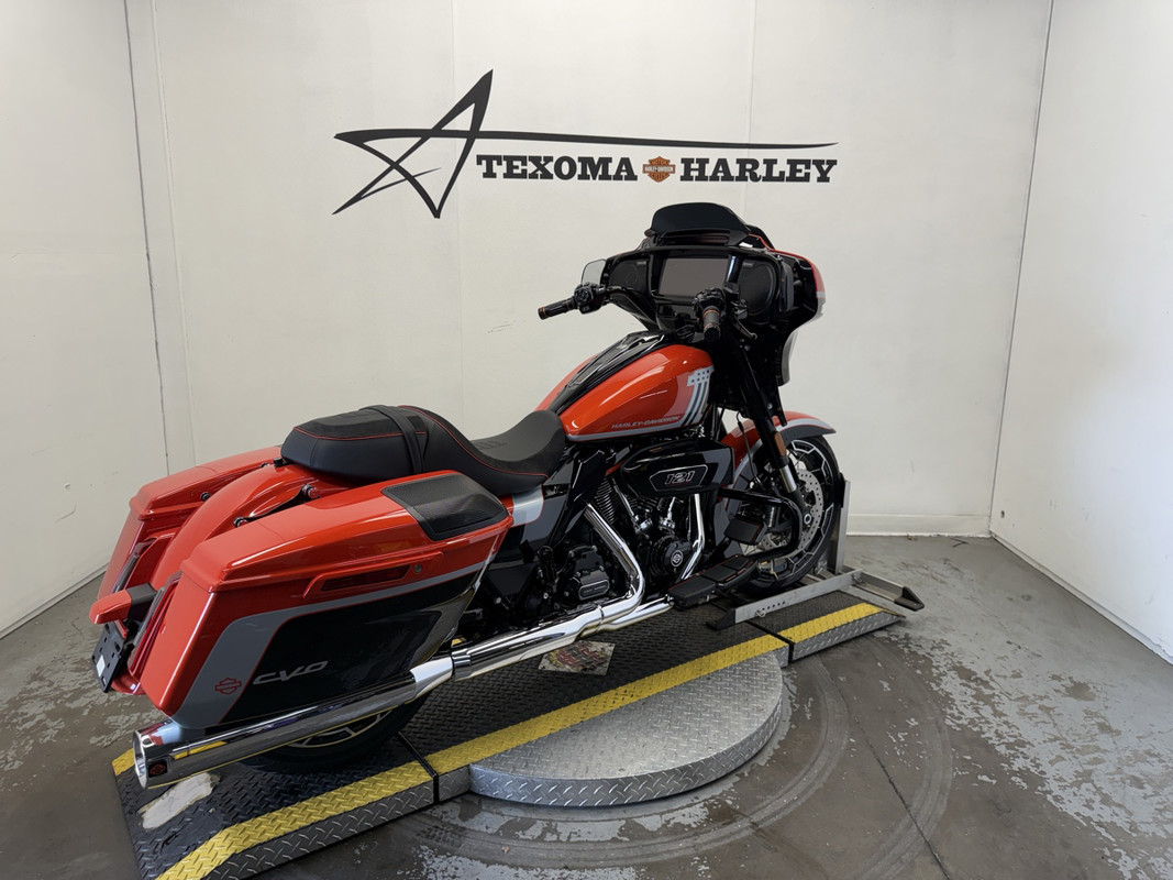 CVO® Street Glide®