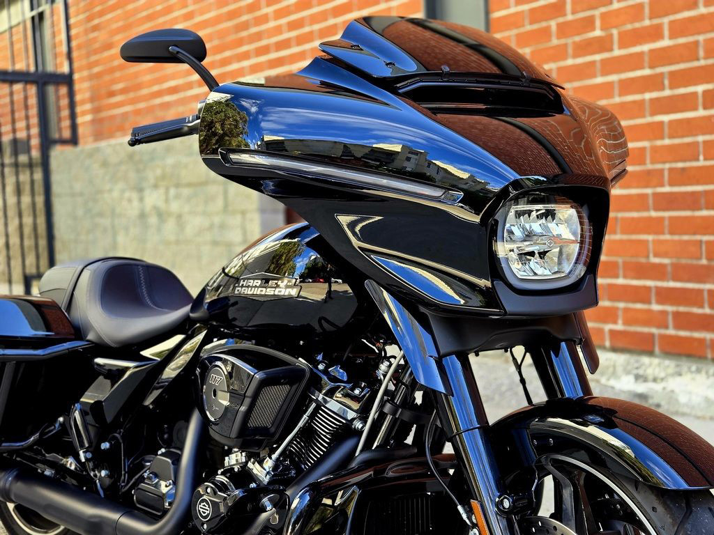 Street Glide®