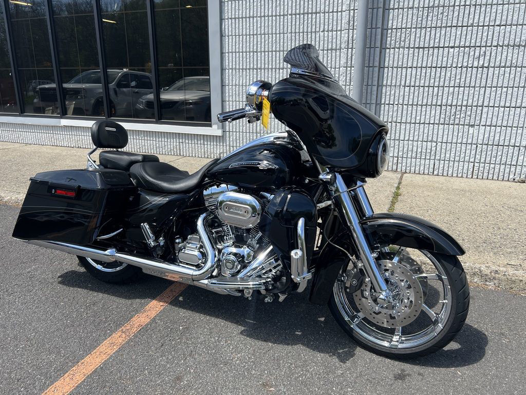 CVO® Street Glide®