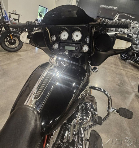 Street Glide®