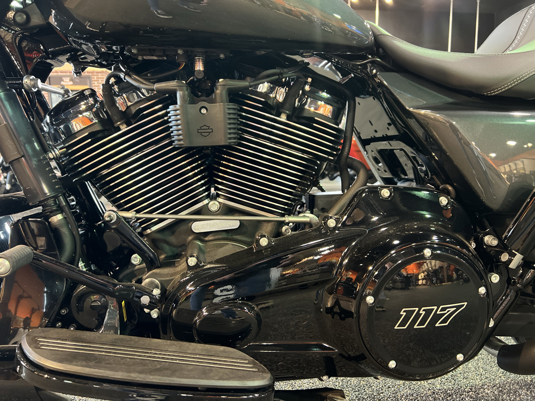 Street Glide®