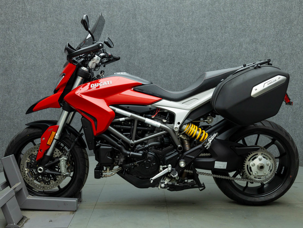 Hyperstrada 939