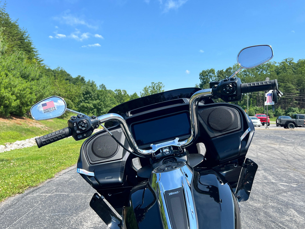 Road Glide®