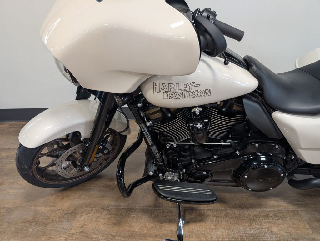 Street Glide® ST