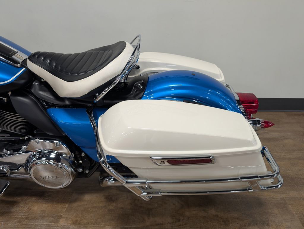 Electra Glide® Revival