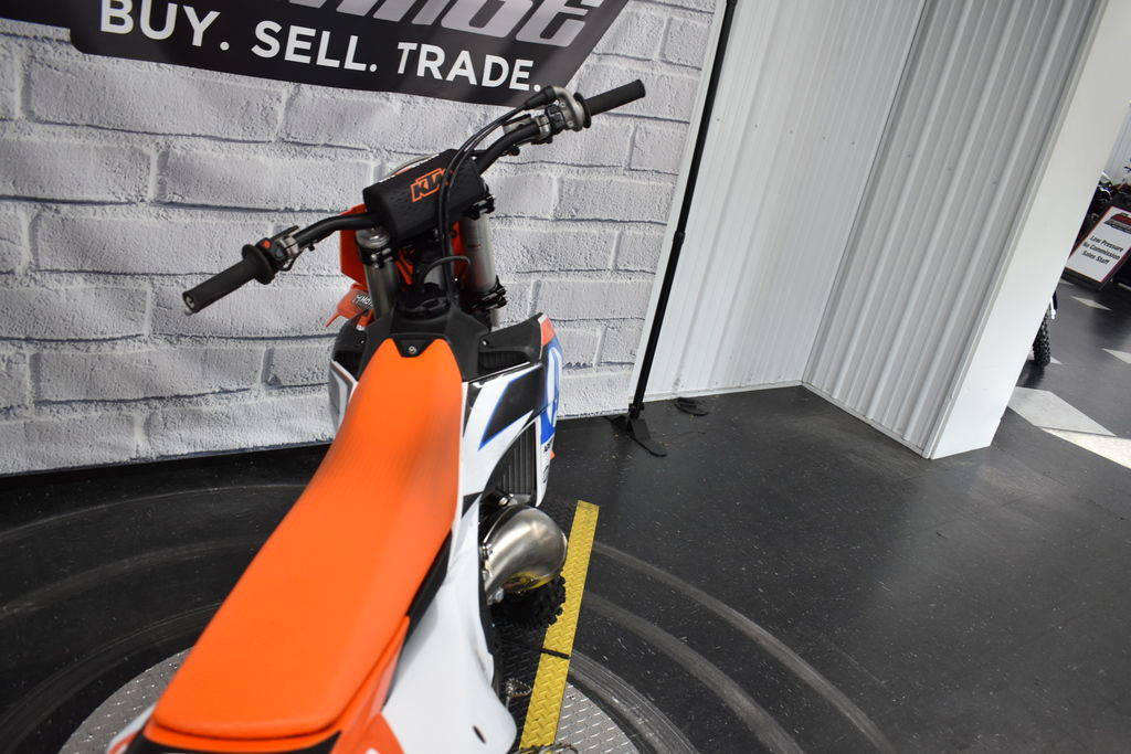 125 SX