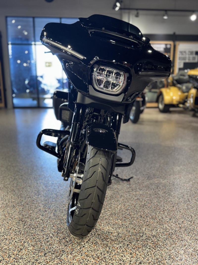 Street Glide®