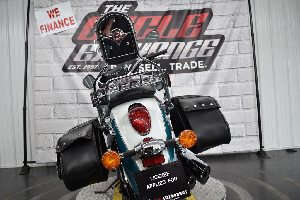 Vulcan 900 Classic LT