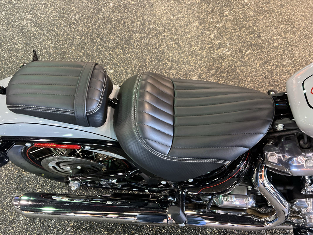 Street Bob®