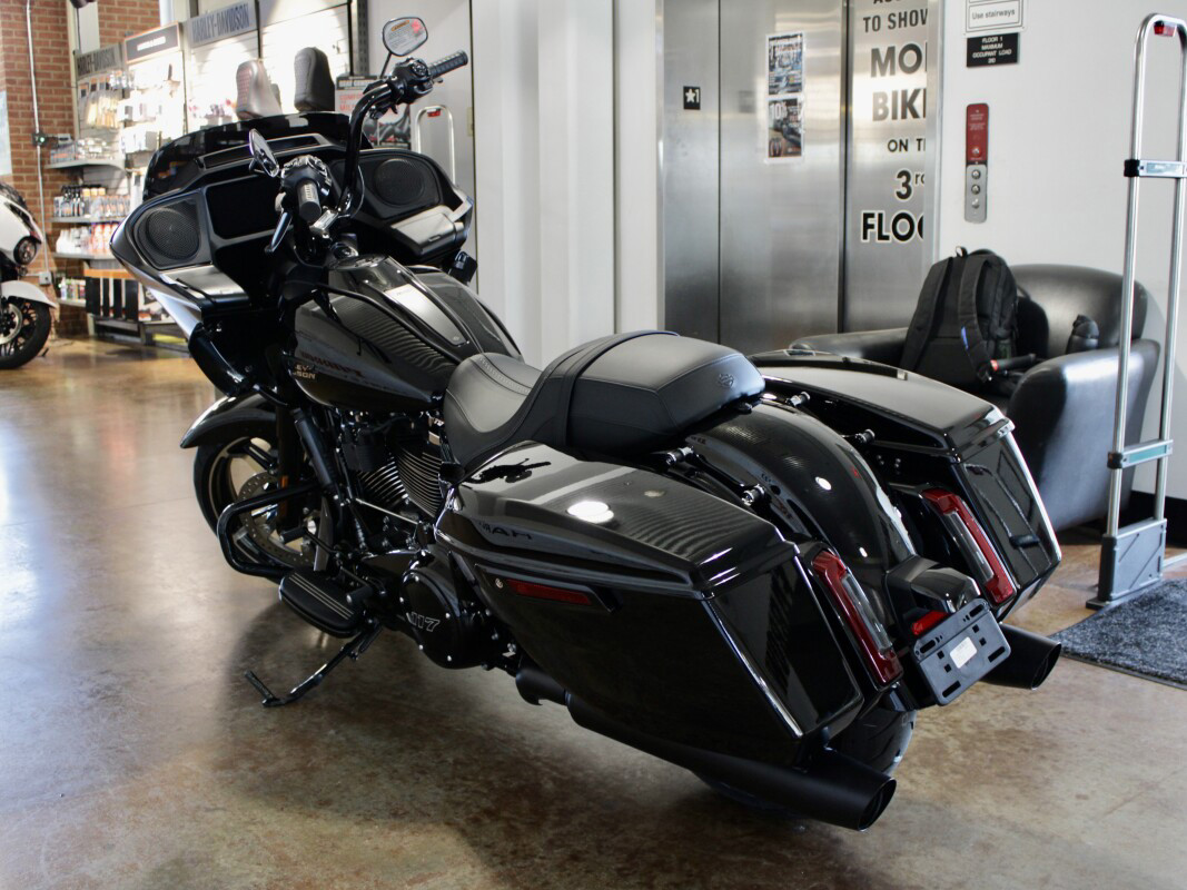 Road Glide®