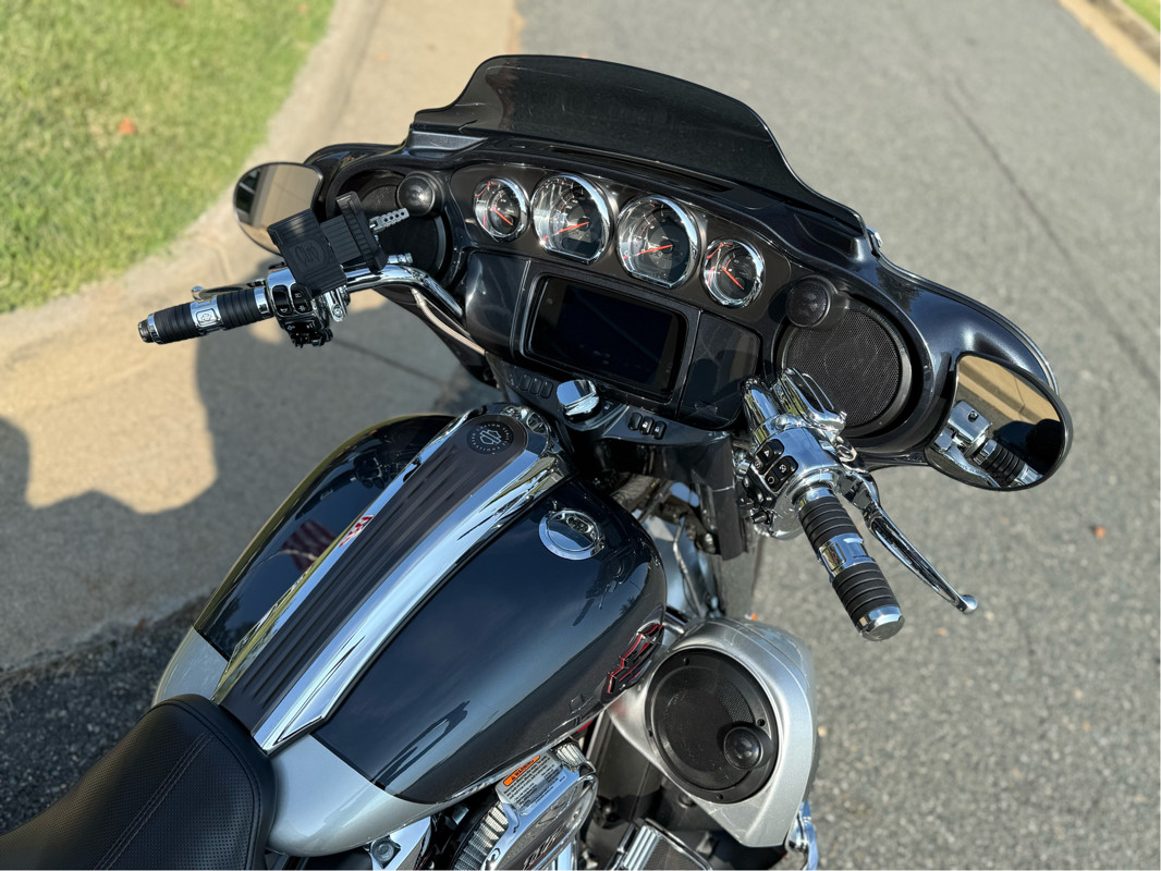 CVO® Street Glide®