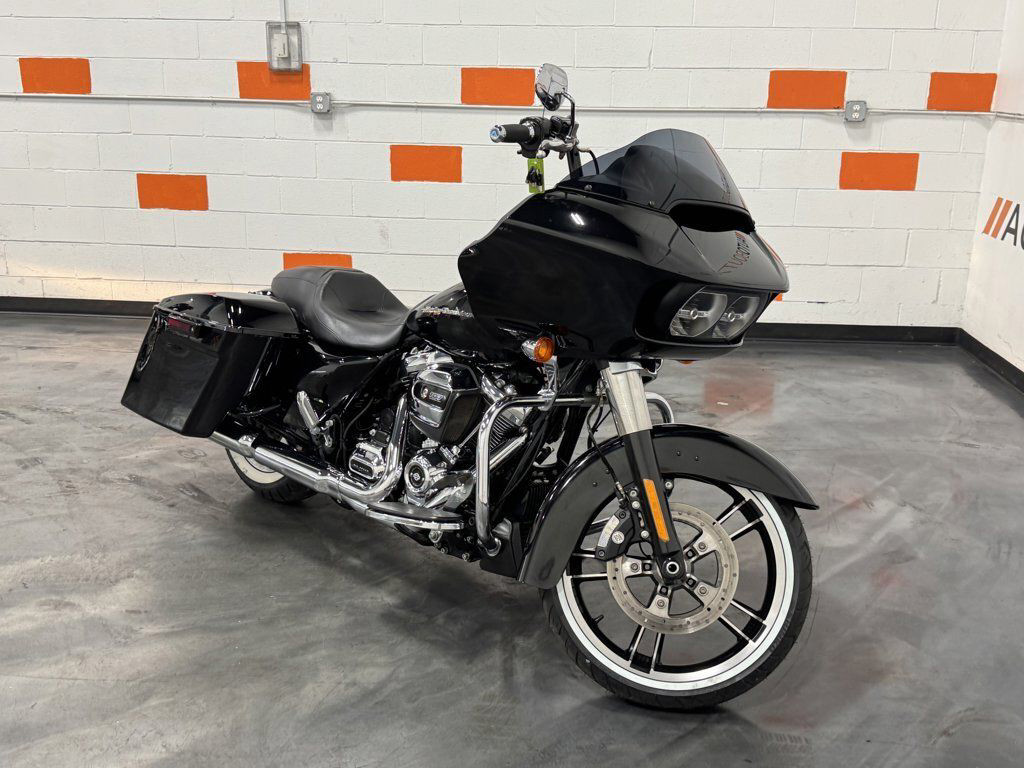 Road Glide®