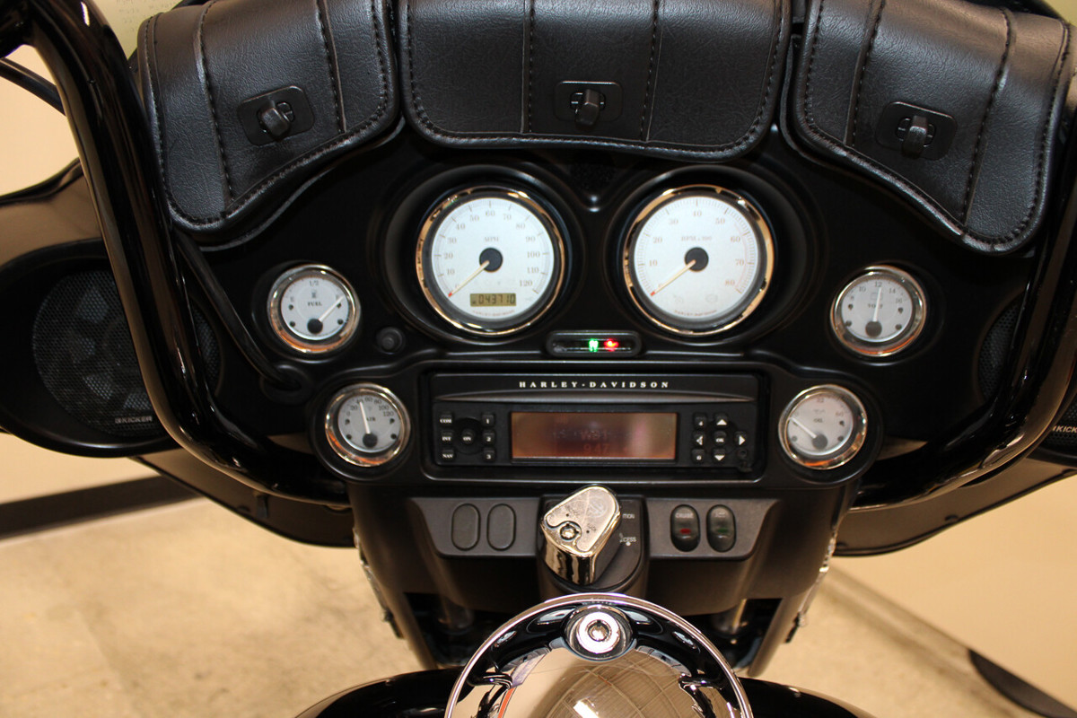 Street Glide®