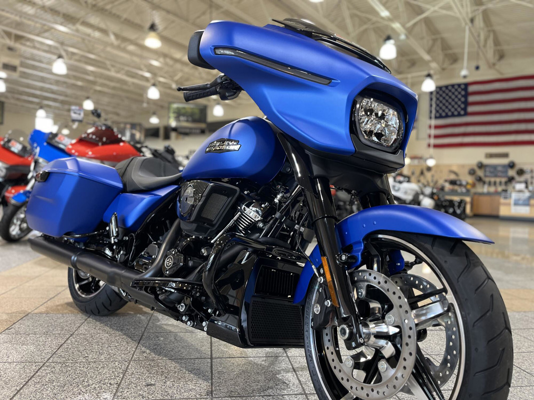 Street Glide®