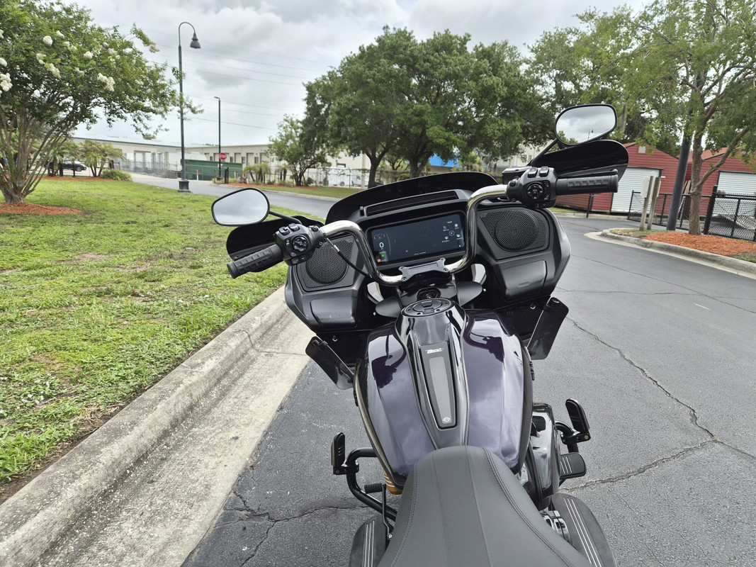 Road Glide®