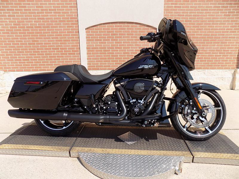 Street Glide®