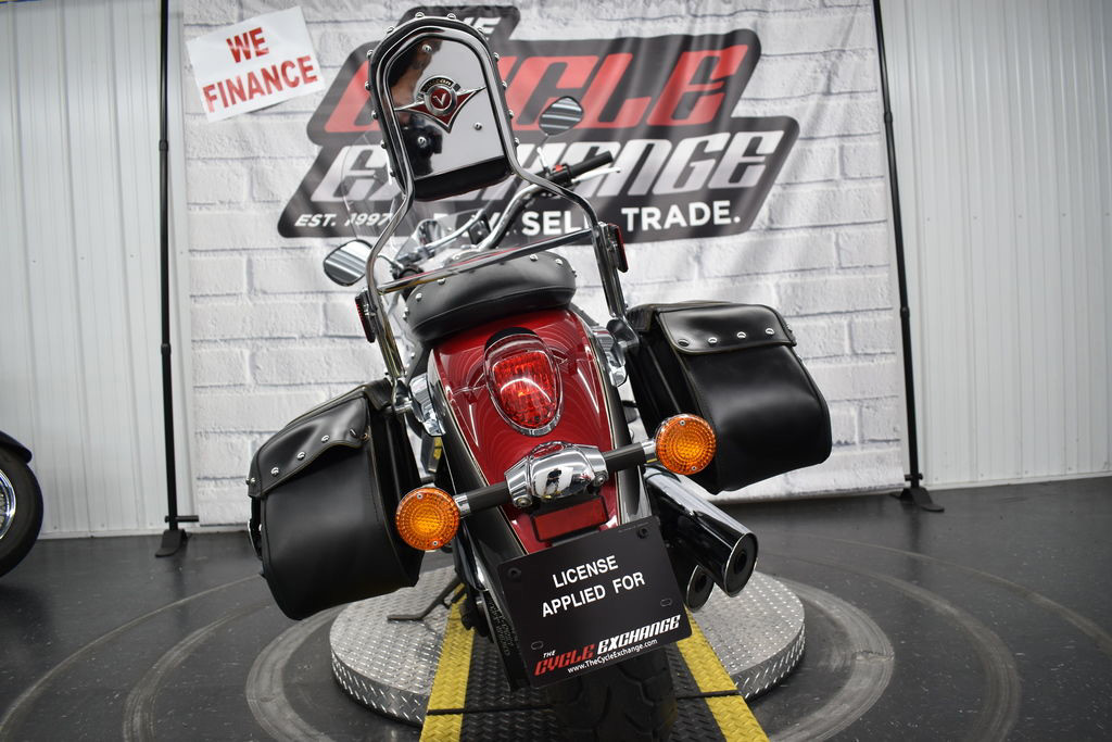 Vulcan 900 Classic LT	