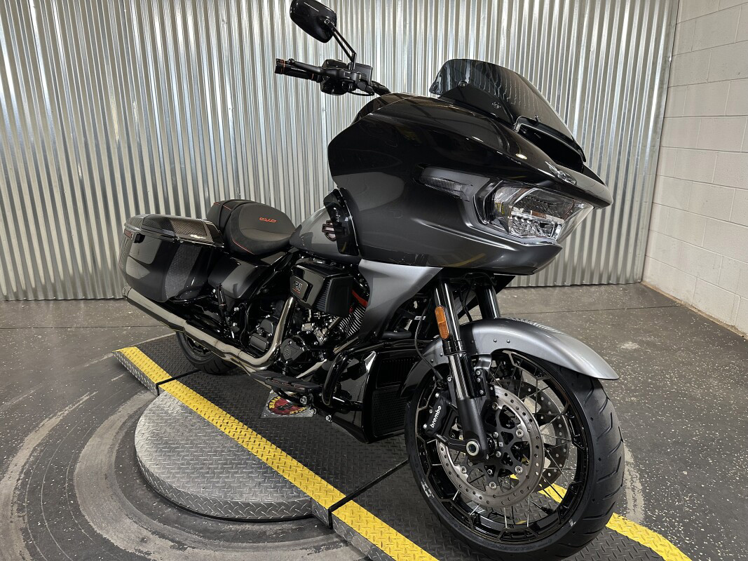 CVO® Road Glide®
