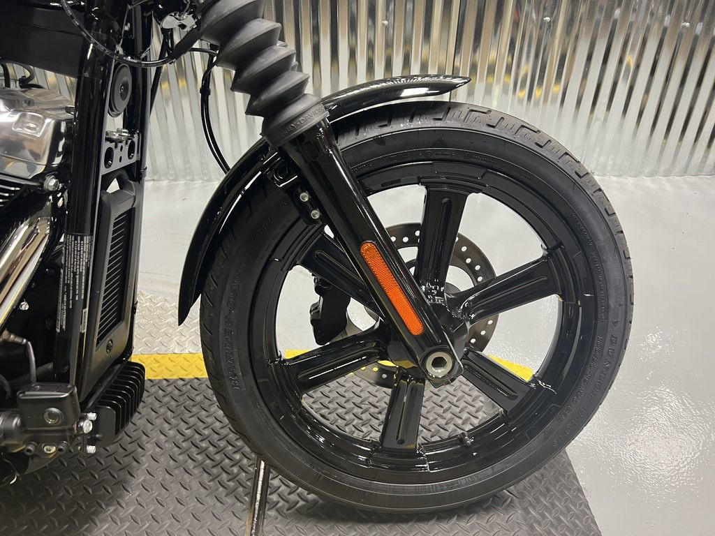 Street Bob®