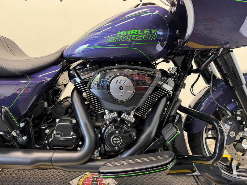 Road Glide®