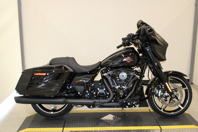 Street Glide®