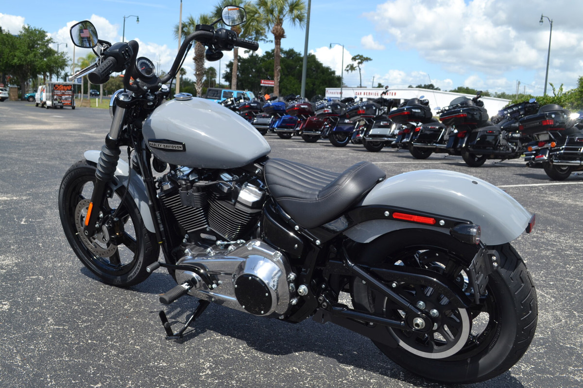 Street Bob®