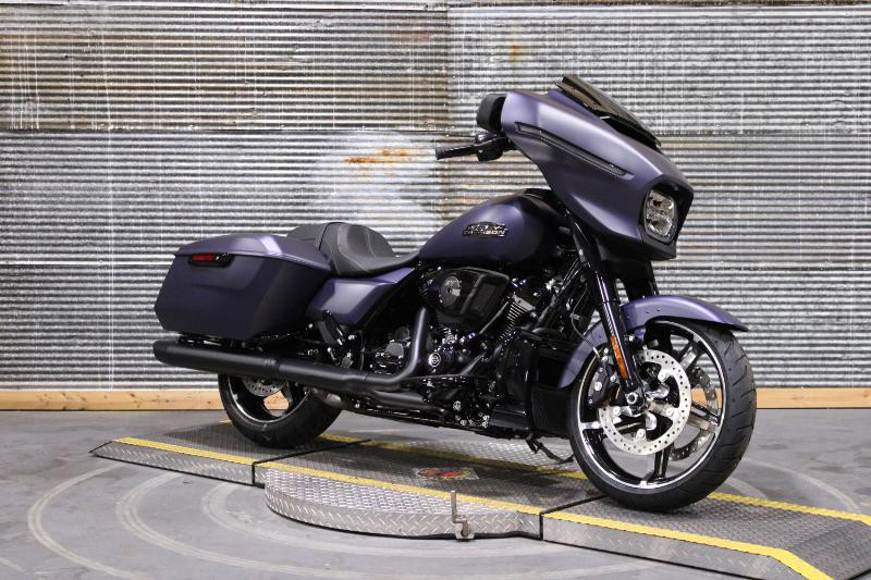 Street Glide®