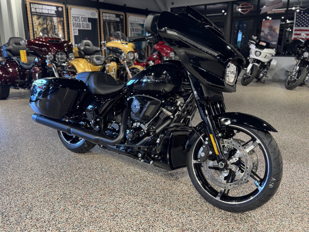 Street Glide®