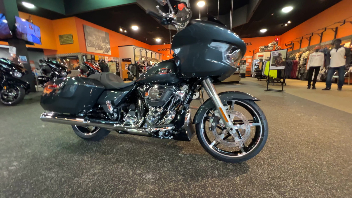 Road Glide®