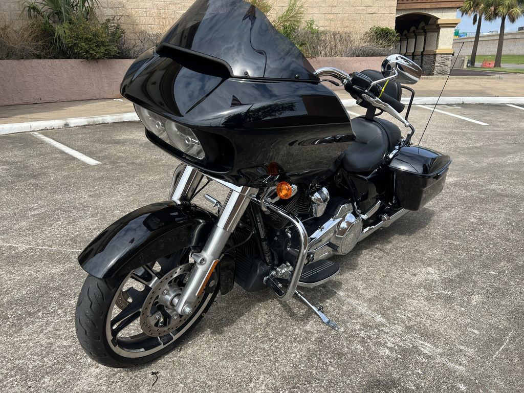 Road Glide®