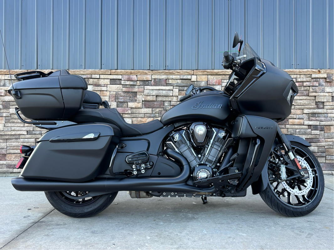 Pursuit Dark Horse