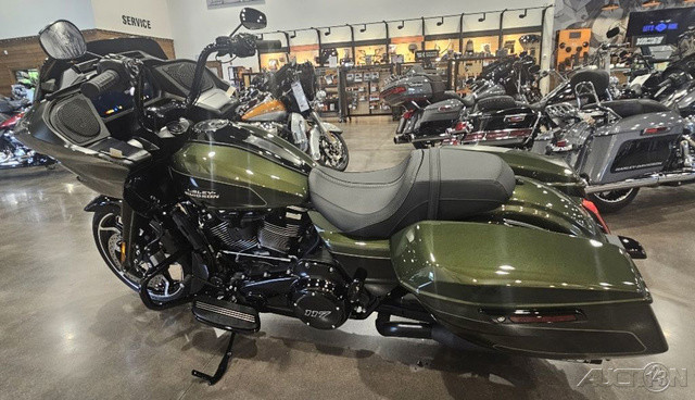 Road Glide®
