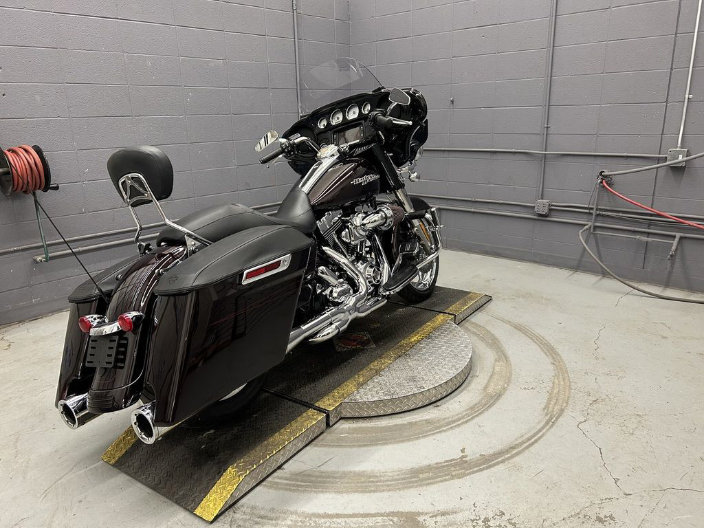 Street Glide®