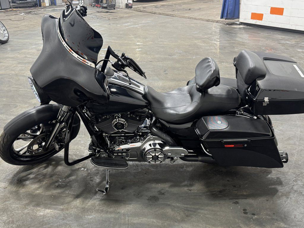 Street Glide®