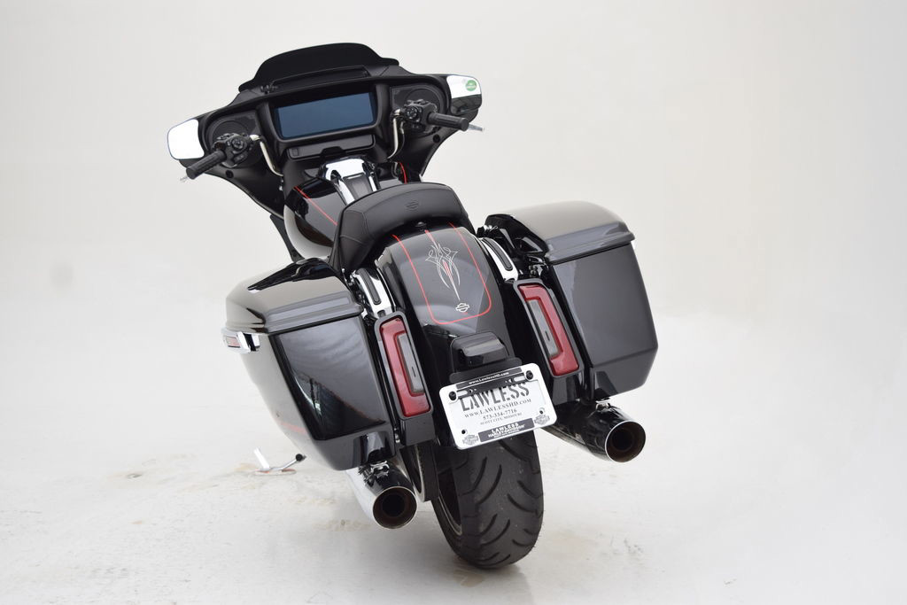 Street Glide®