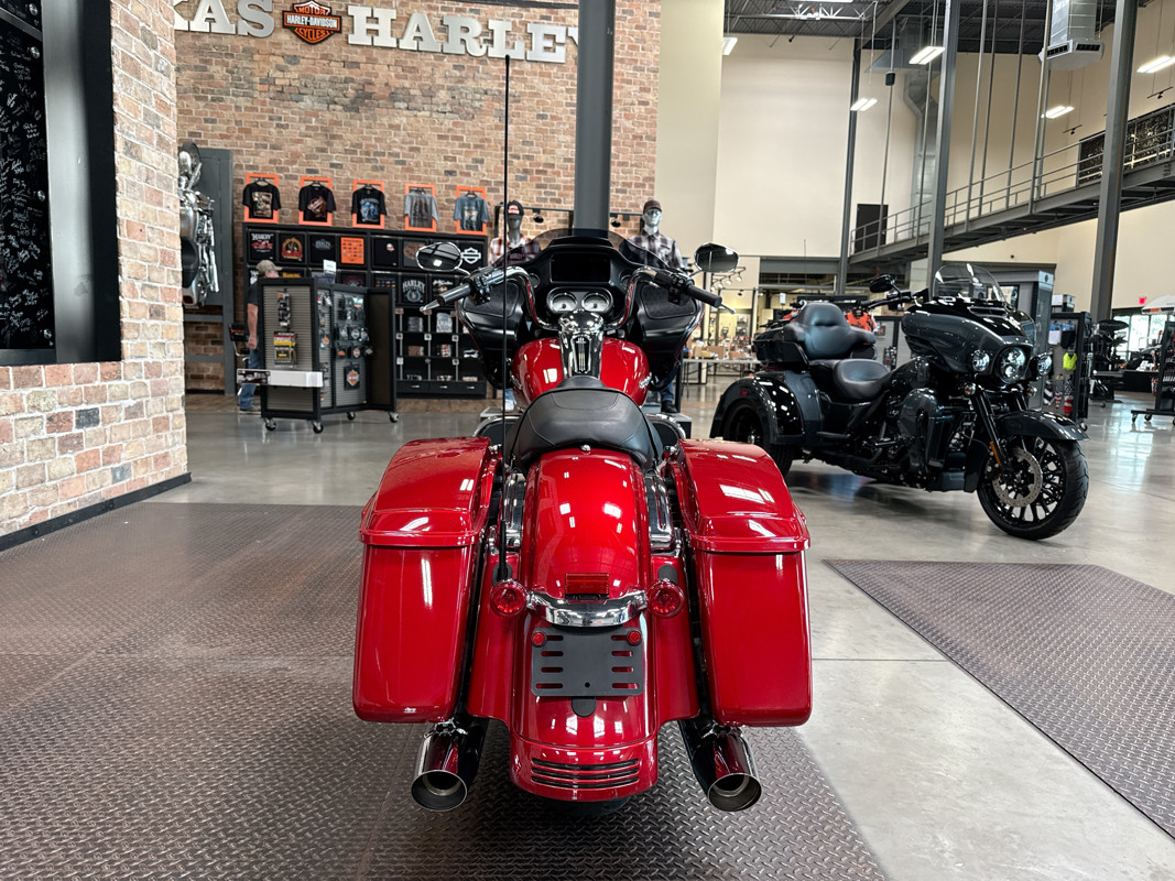 Road Glide®