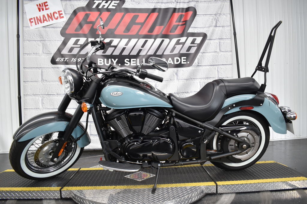 Vulcan 900 Classic