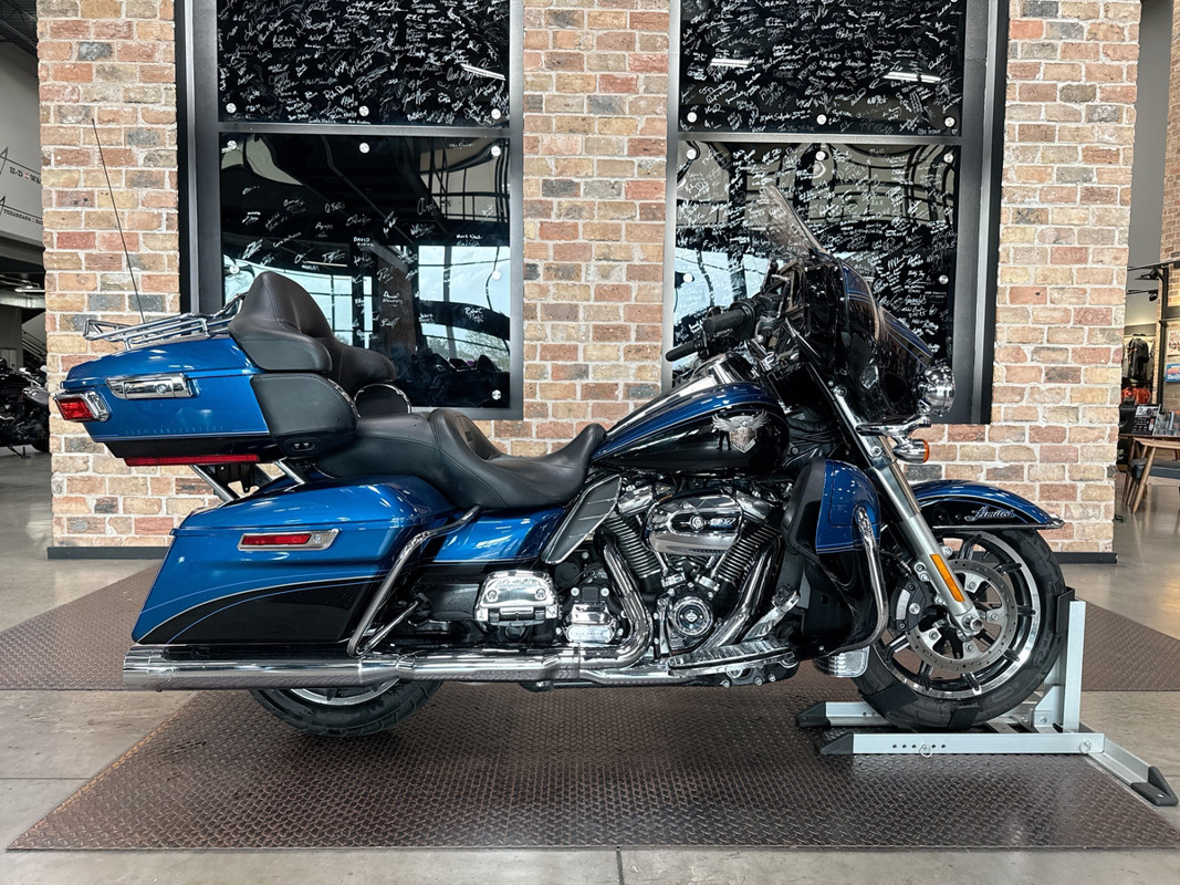 Electra Glide® Ultra® Limited 115th Anniversary