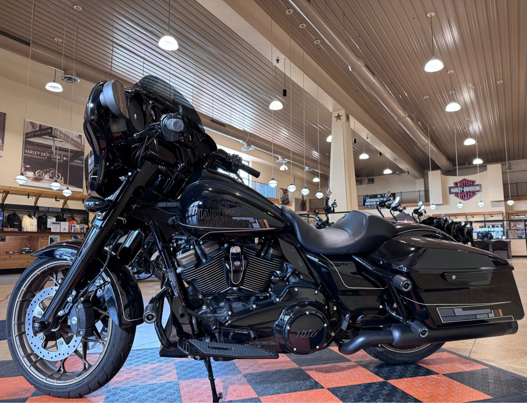 Street Glide® ST