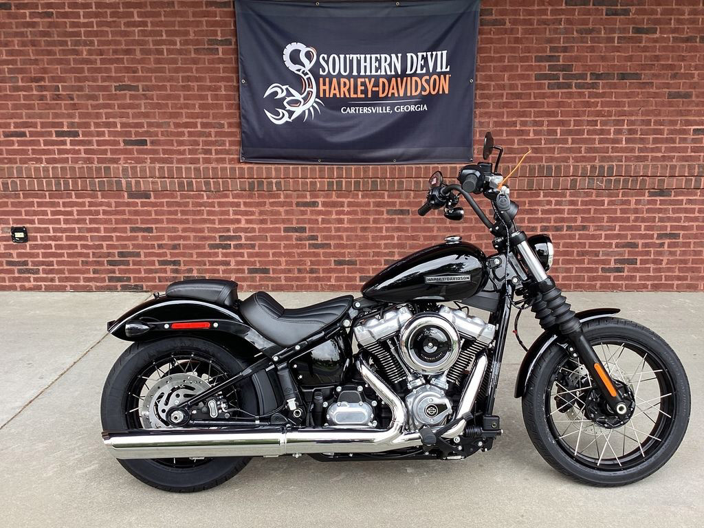 Street Bob®